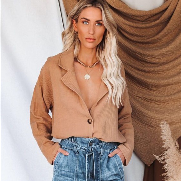 Vici Tops - VICI Bobby Cotton Lightweight Top - CAMEL